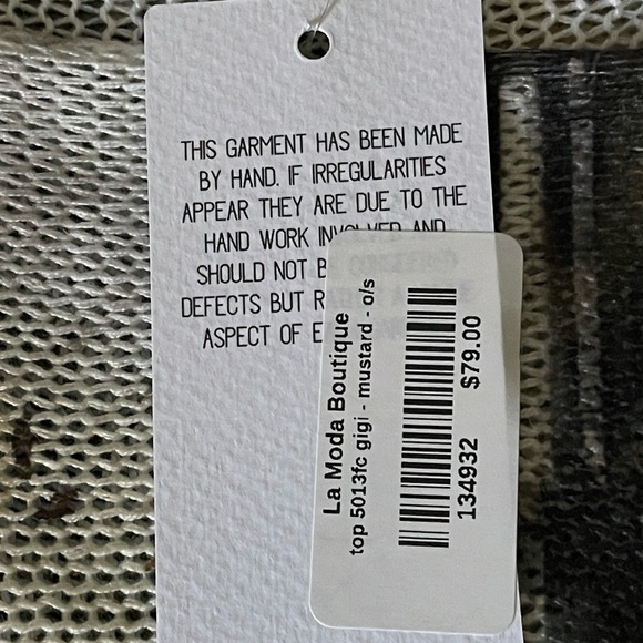 Gigi Moda Italian Batwing Sweater Top | One Size |  Abstract Print - Picture 13 of 13